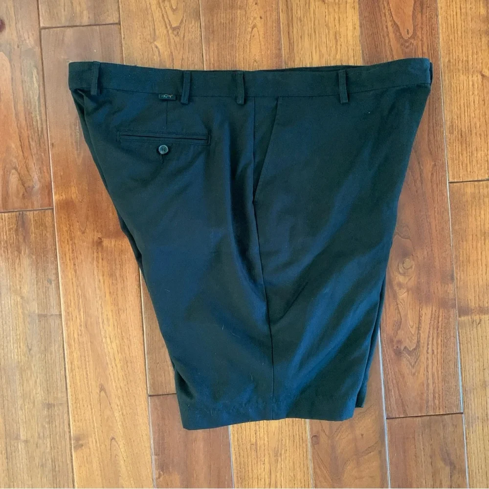 Greg Norman Golf Shorts Men's Size 42 Black Microlux Stretch moisturewicking UPF